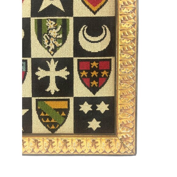 Medieval Heraldry Shield Needpoint Vintage, Framed - Picture 4 of 9